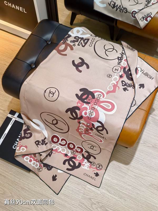Chanel silk scarf 90X90cm E051773